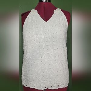 White, Medium, Market & Spruce